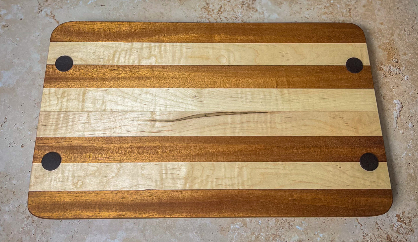 Wooden striped tray